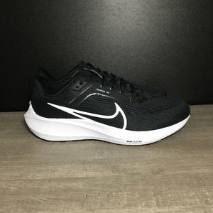 Nike Air Zoom Pegasus 40 Extra Wide Running Shoes Black White DV7480-001 9.5